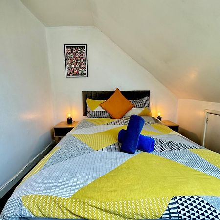 Space For Groups, 10 Mins From Queen St! Cardiff Exterior foto