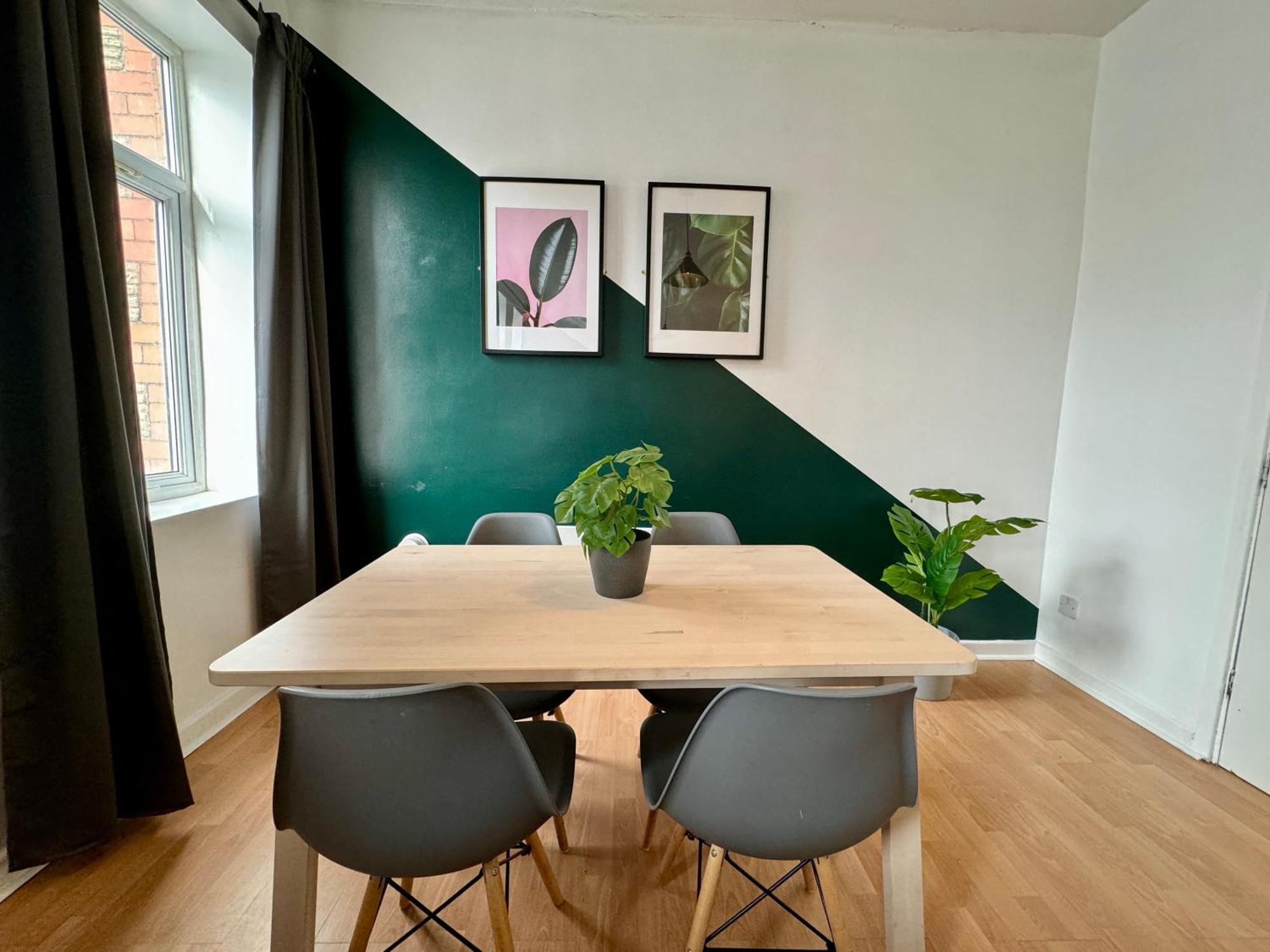 Space For Groups, 10 Mins From Queen St! Cardiff Exterior foto